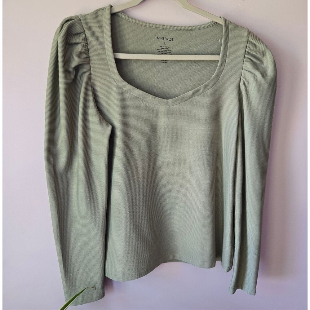 Nine West Puffed Shoulder Sweetheart Top